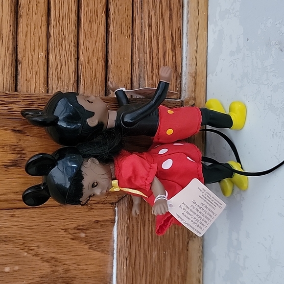 Pair of Madame Alexander Mickey and Minnie African American Boy and Girl - Picture 6 of 6